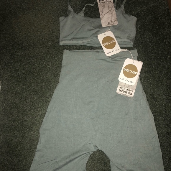 Under Bust Two Piece Set - Picture 3 of 3